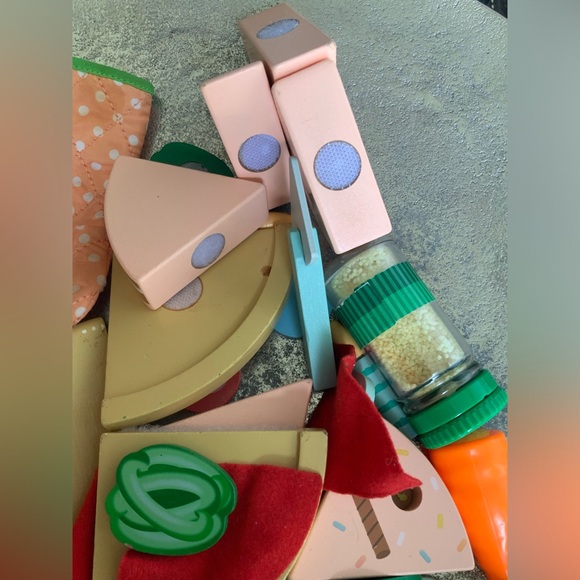 MELISSA & DOUG Wooden Assorted Play Food Kids Pizza Cake Toys - Picture 6 of 8